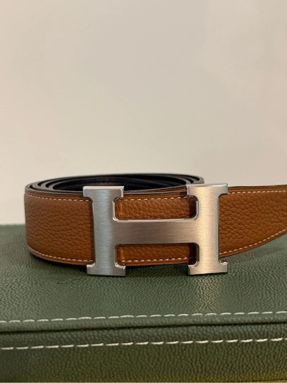 Hermes Men's Tan/Black Reversible Constance H Belt (85 CM)